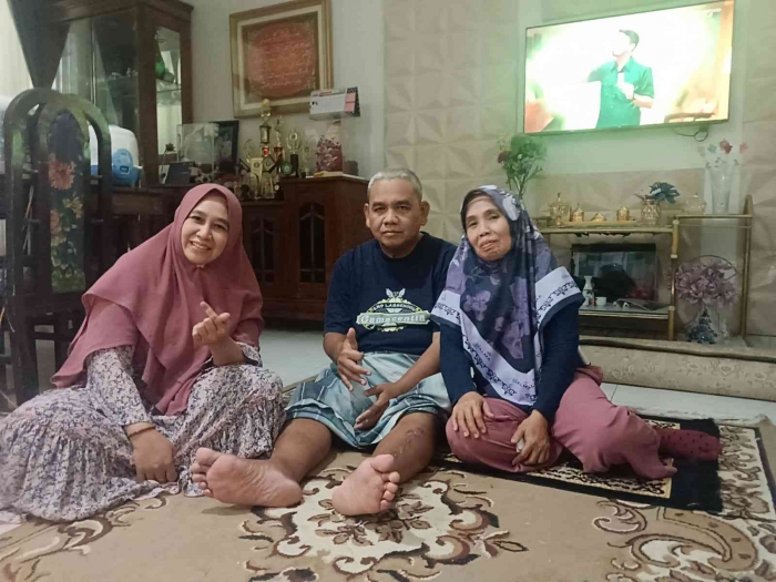 Foto bareng adik dan kakak Omjay/dikpri