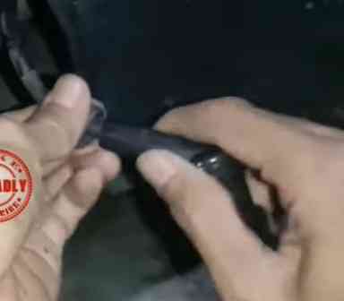 Tekan cangklong baru lurus ke bawah hingga posisi terkunci sempurna. (Sumber: Dokumentasi Pribadi)