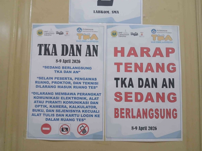 Info kegiatan TKA di depan ruangana komputer/dokpri