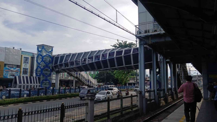 Posisi lift di seberang stasiun klender baru/dokpri