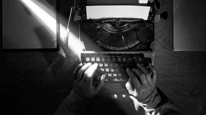 biarkan tulisanmu menemukan takdirnya/Budiman Hakim