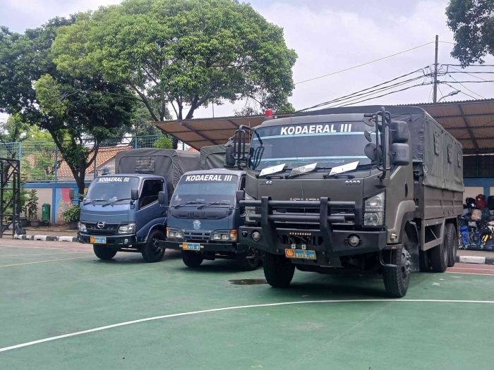 Mobil tronton seksi perlengkapan tibda lebih awal/dokpri