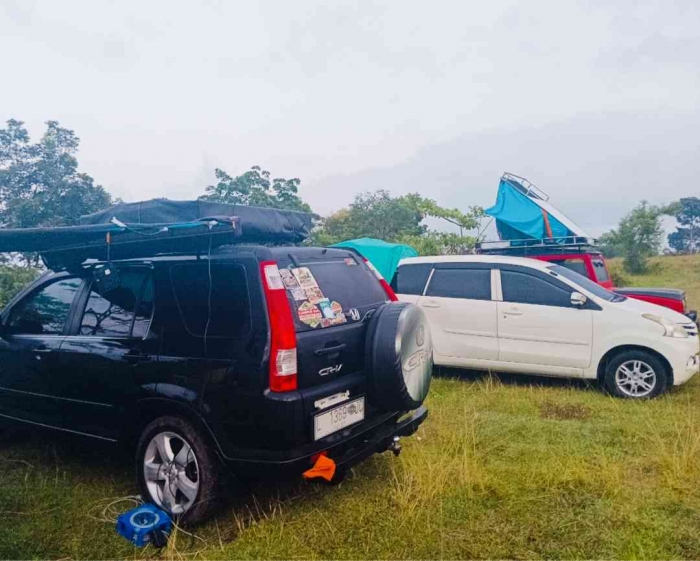 Alhamdulillah, akhirnya dapat tempat ngecamp yang nyaman (Dokumentasi pribadi: Isti Yogiswandani)