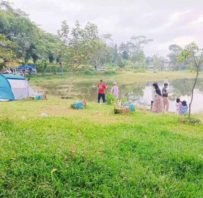 Serunya Memancing di BKK Kendalsari Klaten (Dokumentasi pribadi: Isti Yogiswandani)