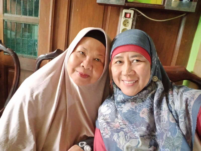 Bunda Kanjeng dan Bu Helwiyah/KBMN PGRI