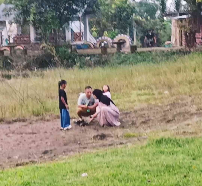 Memancing bersama keluarga (Dokumentasi pribadi: Isti Yogiswandani)