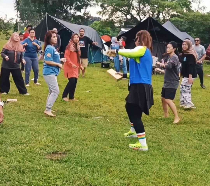 Antara Senam dan Doorprize: Sehat Jiwa Raga, Jangan Lupa Bahagia(Dokumentasi pribadi: Isti Yogiswandani)