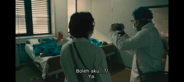 Salah satu Sceen Film minamata (2020) menit 44:45
