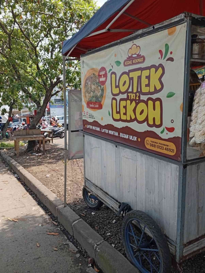 Kedai Nikmat Lotek Lekoh (Sumber Foto Dokumentasi Pribadi).