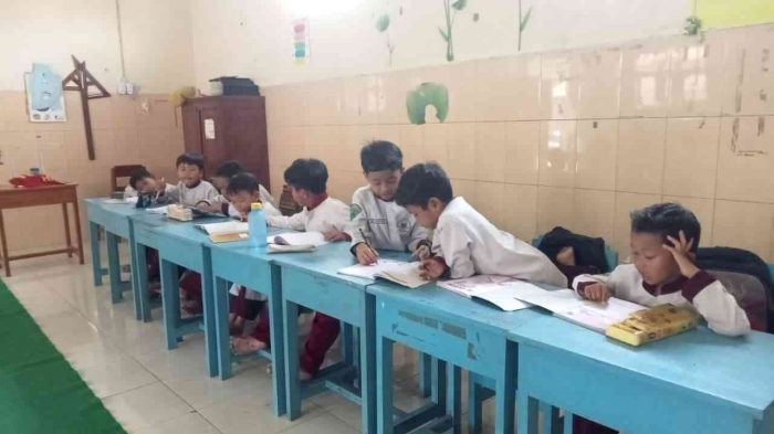 kegiatan murid kelas 1SD/Ahmad Fajar