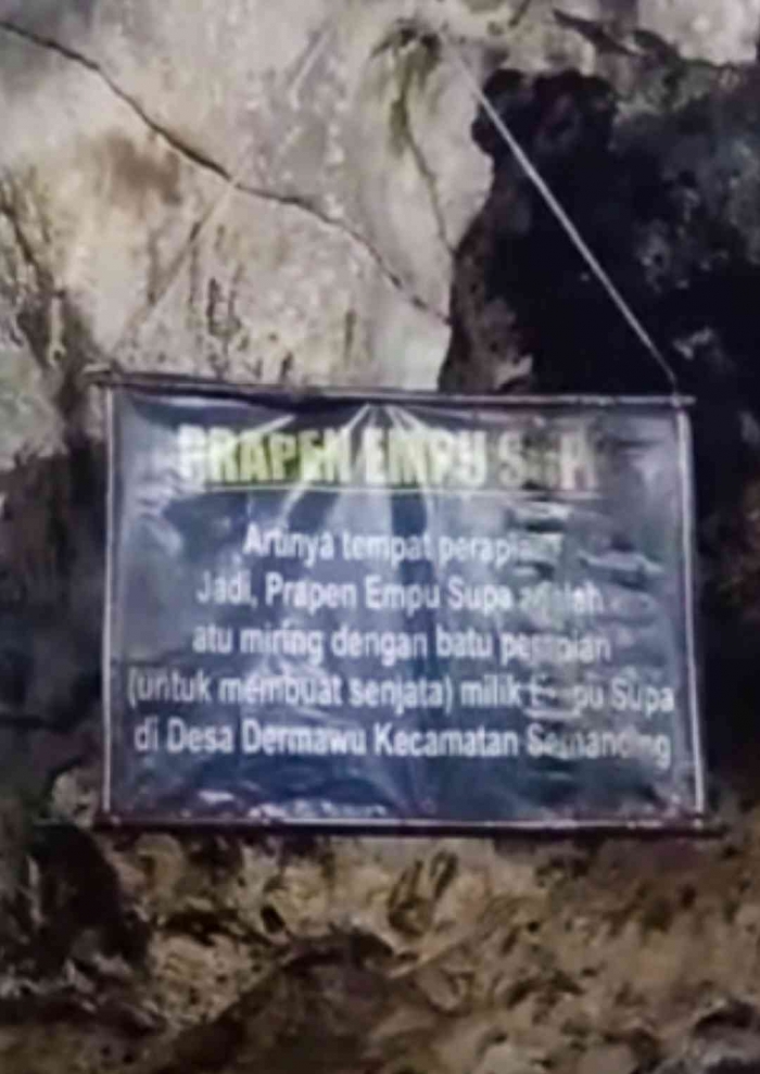 Prapen Empu Supa untuk membuat senjata (Dokumentasi pribadi: Isti Yogiswandani)