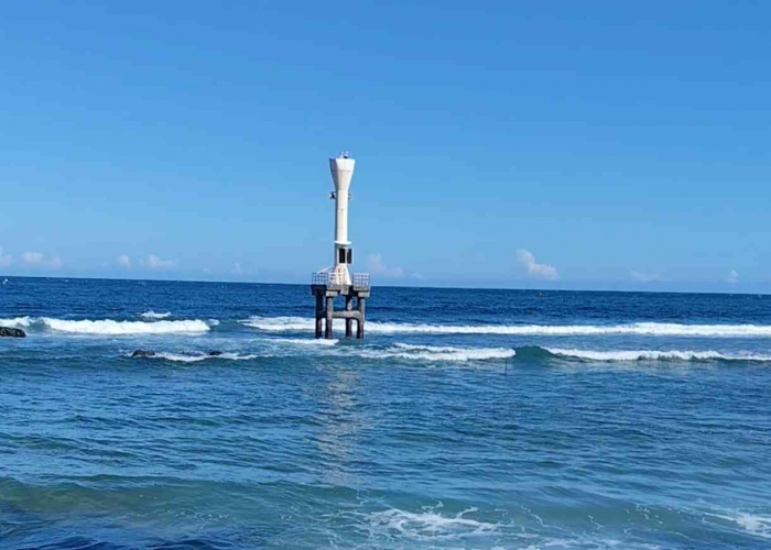Mercusuar di sebelah barat Pantai Pidakan (Dokumen pribadi)