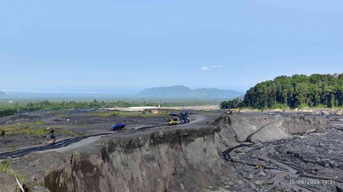 Lembah Kali Besuk Kobo'an (dokumen pribadi)