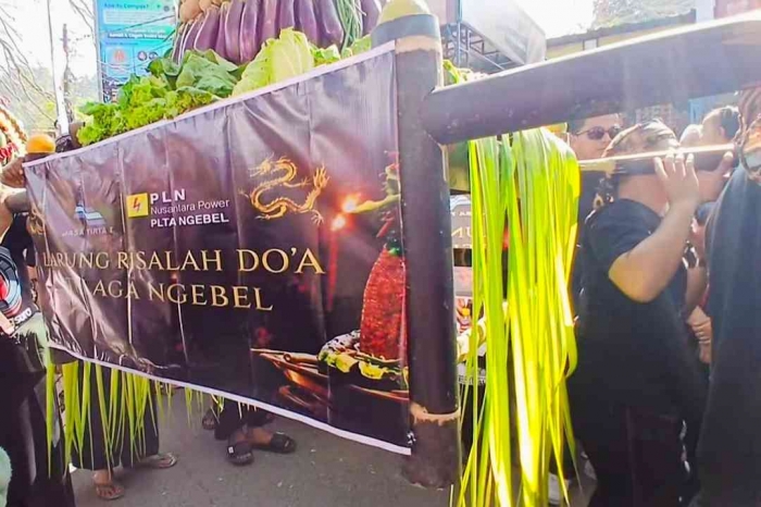 Buceng dari PLN dan Jasa Tirta (Dokumentasi pribadi: Isti Yogiswandani)