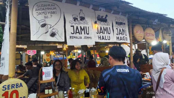 Capai? Jangan lupa minum jamu. (Dokumen pribadi)