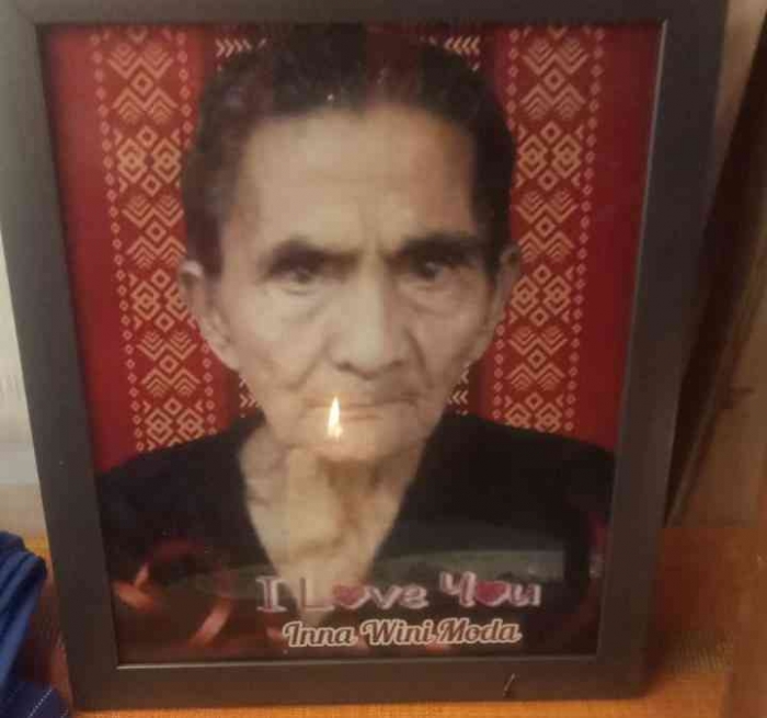 (Ina Wini Moda, mama mertuaku beristirahatlah dalam keabadian, dokpri)