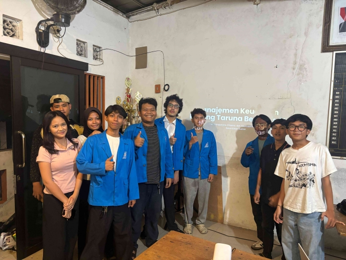 Kegiatan Presentasi Pada Tugas Project Charachter Building