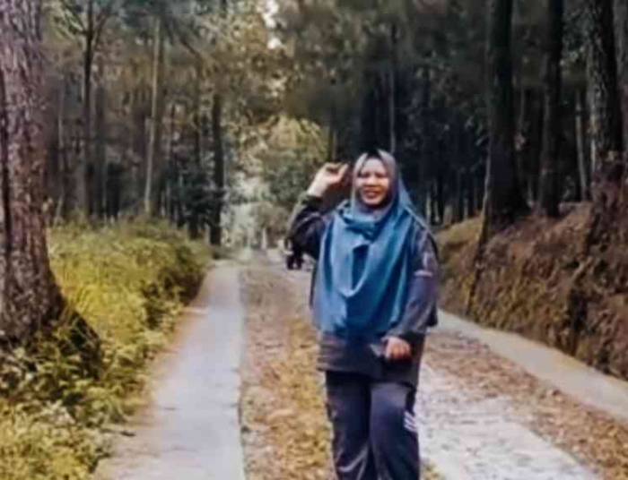 Yuk kita ke atas, nyamperin panitia (Dokumentasi pribadi: Isti Yogiswandani)