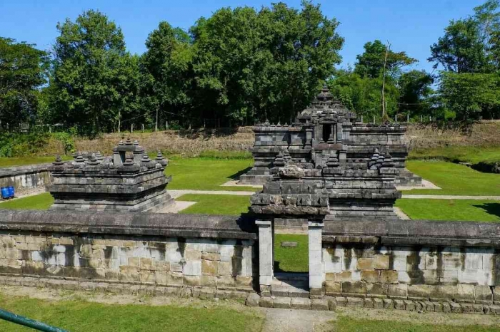 Bagian depan candi. - Sumber: Dokumen Pribadi