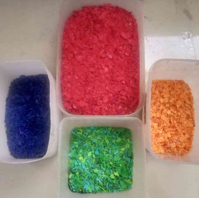 Hasil pencacahan tutup botol plastik. (Sumber foto: Jandris_Sky)