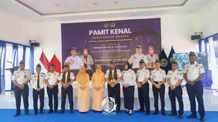 Foto Bersama Ka. UPT Se-Sulawesi Barat dengan Ka Kanwil