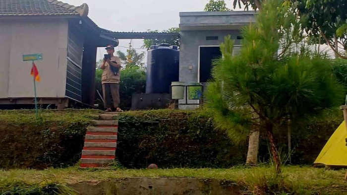 Musala dan toilet juga dekat dan air lancar jaya (Dokumentasi pribadi: Isti Yogiswandani)