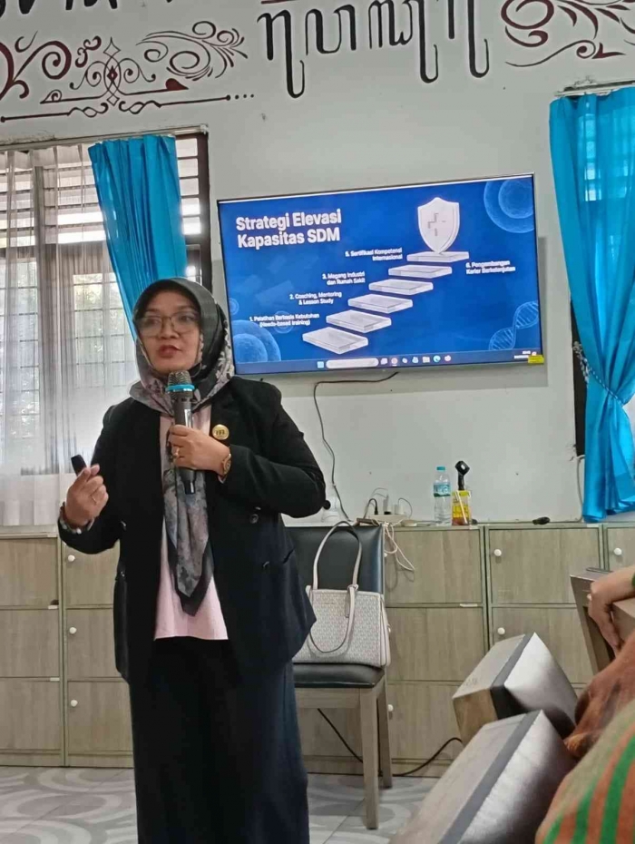 (Ibu Dr. Wiwik Indriyani, SPd., MSi, Kepala Bidang Pembinaan SMK Dinas Dikpora DIY, dokpri)