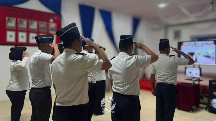 Kepala Rutan beserta jajaran mengikuti zoom apel bersama seluruh jajaran di kemenko imipas