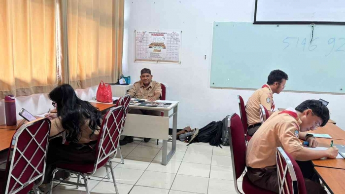 Omjay di SMP Labschool Jakarta/dokpri