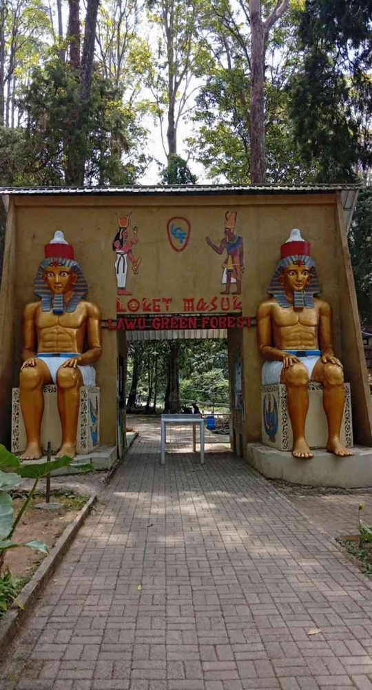 (foto gapura LGF yang diedit, dokpri)