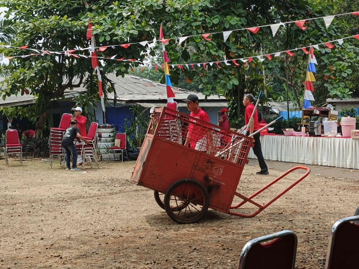 Merayakan kemerdekaan dengan cara yang menyenangkan, mendidik, dan memberi manfaat nyata bagi bumi. (Sumber foto: Jandris_Sky)