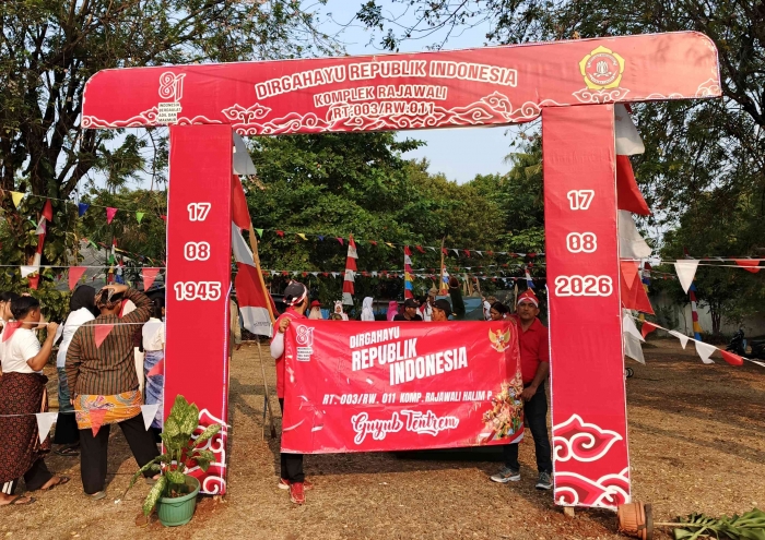 Gapura Dirgahayu Republik Indonesia. (Sumber foto: Jandris_Sky)