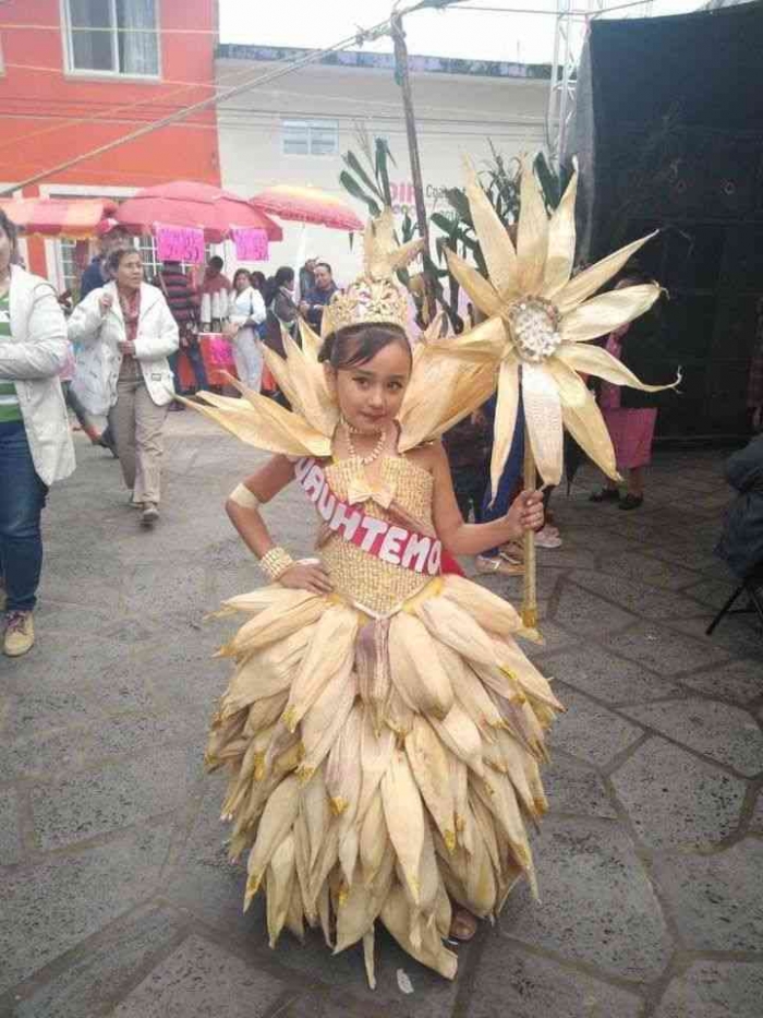 Busana ramah lingkungan dari limbah kulit jagung. (Sumber foto: Mine Rivera/Pinterest)
