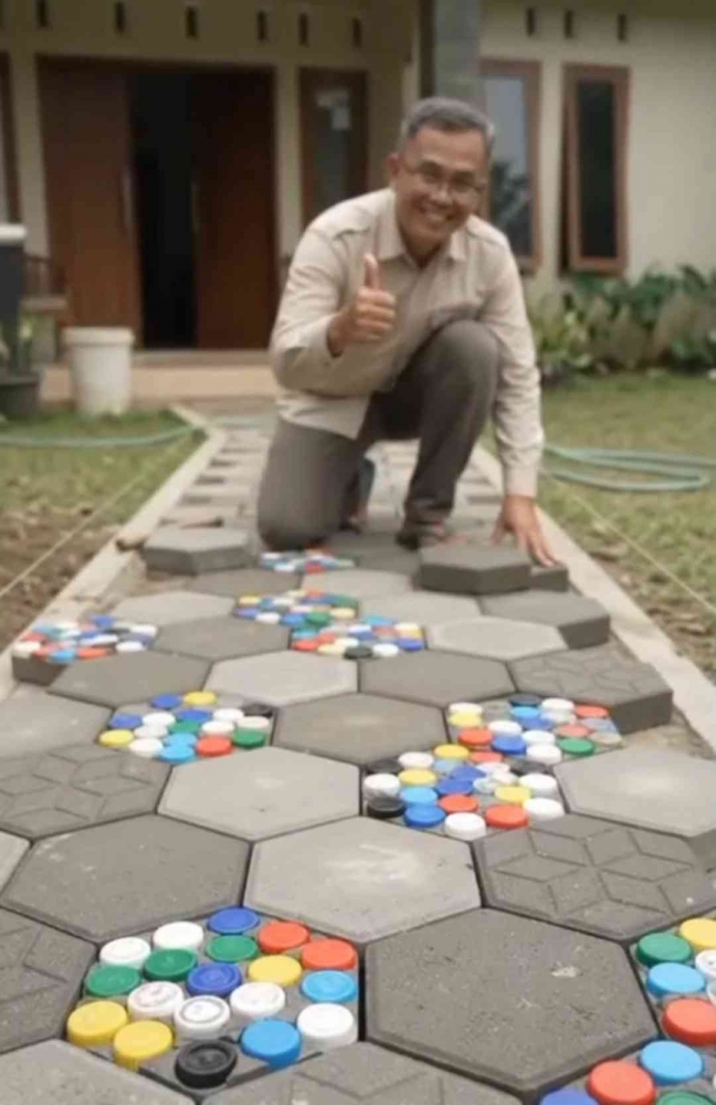 Limbah plastik Jadi paving block, inovasi sederhana untuk kurangi sampah. (Sumber foto: Jandris_Sky)