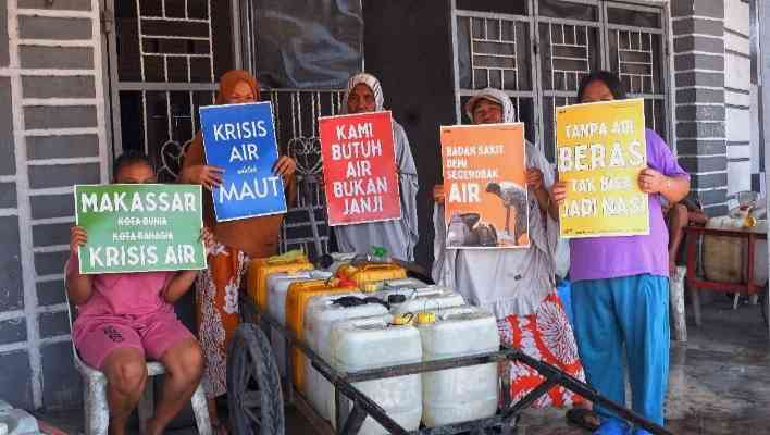Krisis Air & Pundak Perempuan Lorong Makassar (Sumber: Mongabay.co.id)