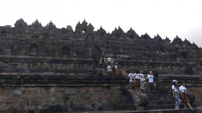 Foto Candi Borobudur (Sumber: Dokumentasi Pribadi Milik Christopher Purnomo Sutanto)