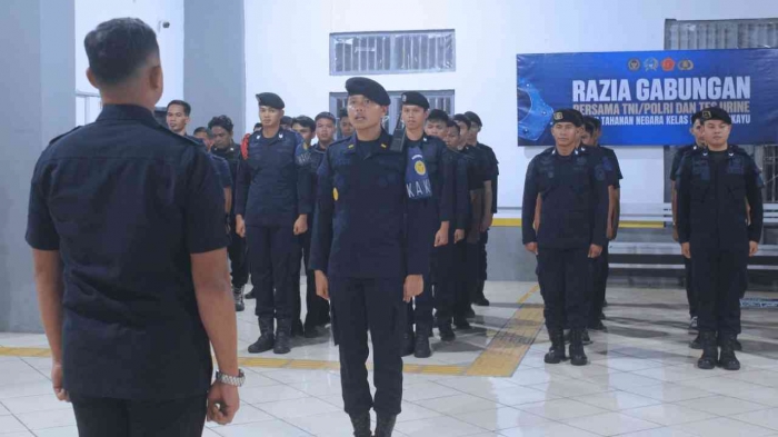 Apel bersama dengan apah terkait giat Razia Gabungan sebelum razia ke blok hunian