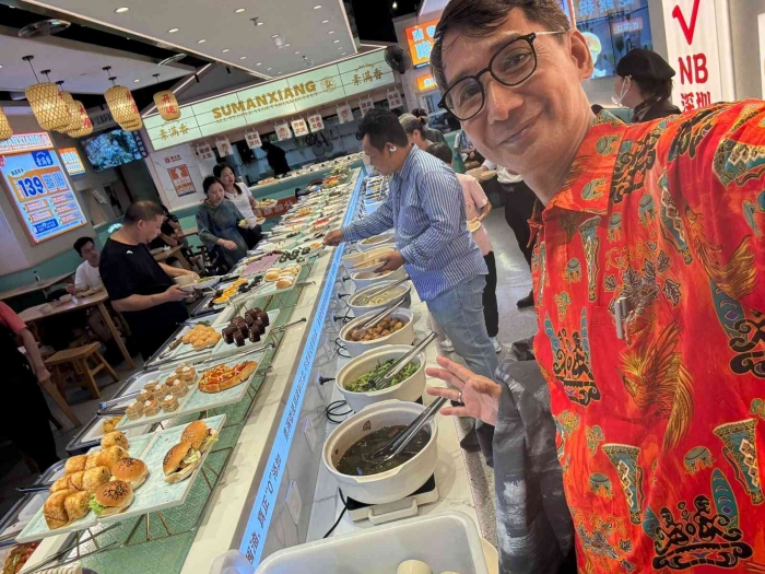 (Own photo) In famous buffet restaurant of Shenzhen with only 23 Yuan (RMB) and you can eat halal foods (organics) as much as you like.