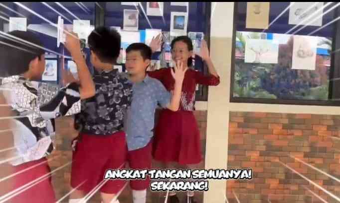Kegiatan bermain peran drama norma hukum kelompok 4. Foto dokpri.