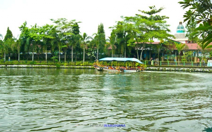 13903520041892562646