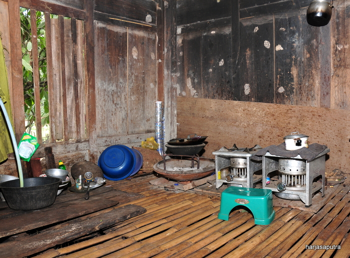 Inilah Penampakan Rumah Kelahiran Ketua MK Baru oleh Harja Inilah Penampakan Rumah Kelahiran Ketua MK Baru oleh Harja