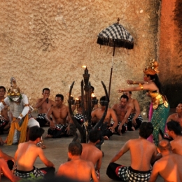 Tari Kecak: Drama dan Properti Ramayana - Kompasiana.com