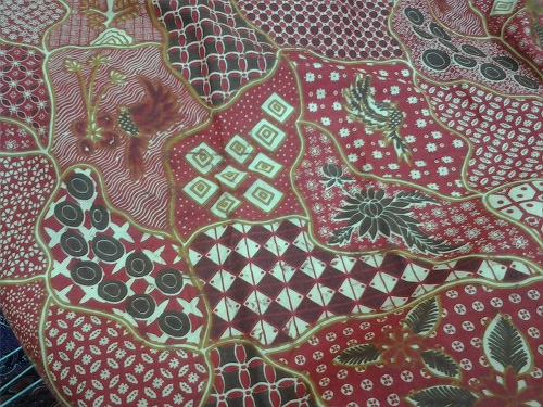 Garuda Muka Motif Batik Bolleches Khas Kediri oleh Teguh Garuda Muka Motif Batik Bolleches Khas Kediri oleh Teguh