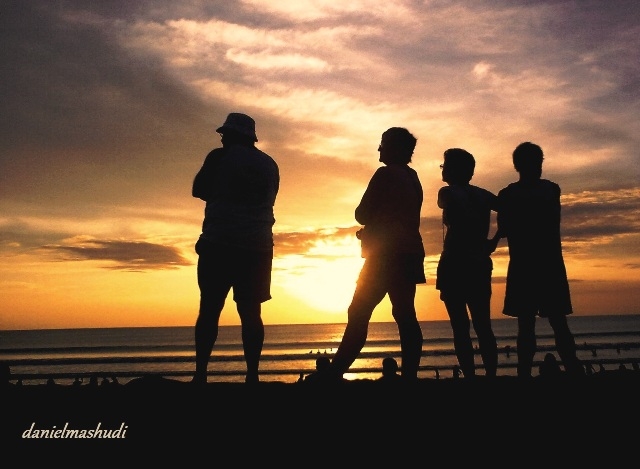 Foto Orang Keren Dari Belakang Foto Orang Keren Dari Belakang