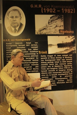 Biografi singkat tentang G.H.R von Koeningswald di Museum Sangiran.