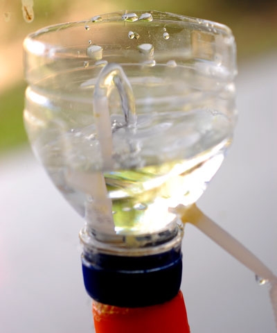 Membuat Air Mancur tanpa Pompa Listrik oleh Asyik Belajar  Membuat Air Mancur tanpa Pompa Listrik oleh Asyik Belajar