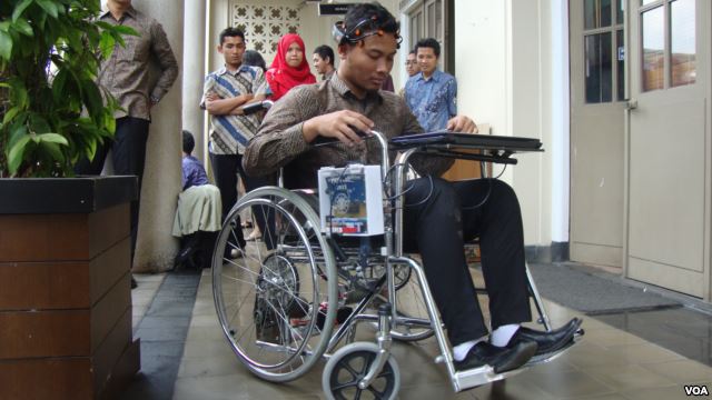 Kursi Roda Pintar Karya Mahasiswa UGM Kompasiana com Kursi Roda Pintar Karya Mahasiswa UGM Kompasiana com