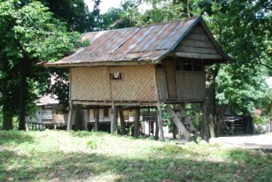 Balla Tujua di kabupaten Bantaeng (http://shernyliaatte.blogspot.com/)