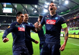 (Kemenangan mengejutkan 4-1 Napoli atas Wolfburg, tandai kebangkitan sepakbola Italia? sumber: Goal )