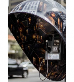 4_interior_creative_phone_booth_town_inside